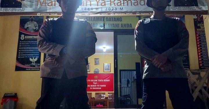 Personil Piket Polsek Lebakgedong Polres Lebak Tingkatkan Kewaspadaan Dan Kesiapsiagaan Laksanakan giat sispam mako