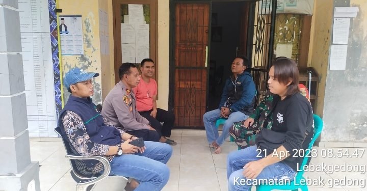 Menjaring Aspirasi Warga Masyarakat, Wujudkan Lebakgedong Aman Dan Kondusif, Kapolsek Lebakgedong Polres Lebak Gelar Jumat Curhat