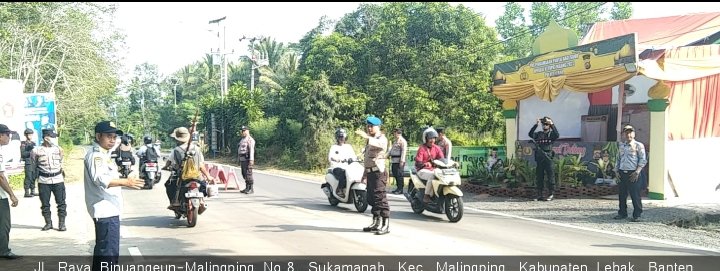 Anggota Gabungan Pos Pam Pantai Bagedur Polsek Malingping Polres Lebak Pengaturan Lalu Lintas