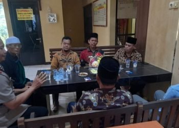 Lewat Jumat Curhat Kapolsek dan Tokoh Agama Bahas Peran Aktif Warga dalam Menjaga Keamanan Lingkungan