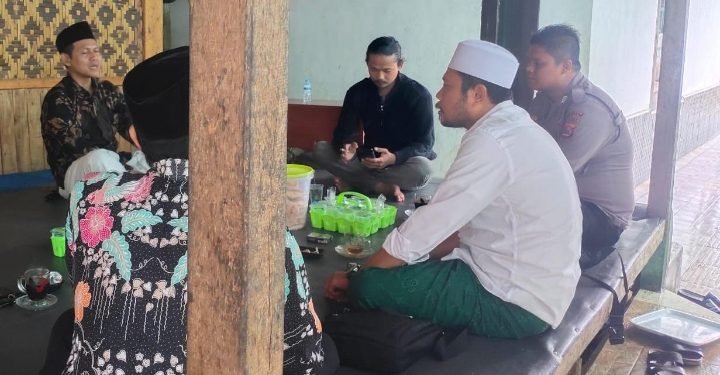 Bhabinkamtibmas Polsek Malingping Polres Lebak Silaturahmi Kepada Tokoh Agama