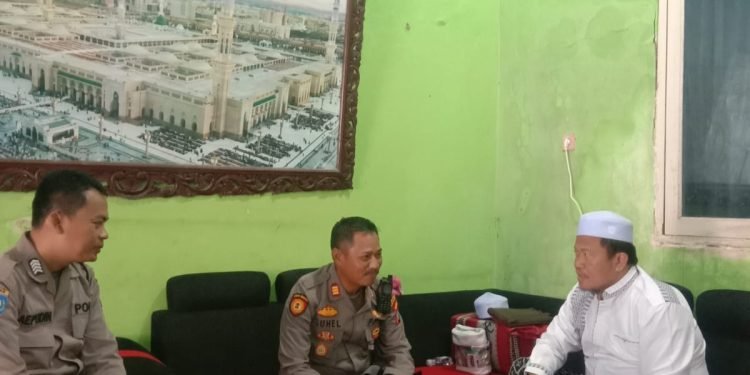 JALIN SILATURAHMI, KAPOLSEK CIBEBER POLRES CILEGON POLDA BANTEN SAMBANGI TOKOH AGAMA DI WILAYAH CIBEBER