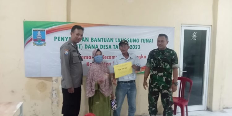 Polsek Cinangka Polres Cilegon Polda Penyaluran BLT DD KAB serang tahap 1 (Januari,Februari,Maret) Th 2023