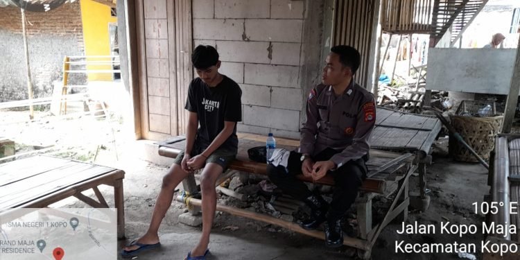 BhabinkamtibmasPolsek Kopo Polres Serang Melalui Kegiatan Sambang Berikan Himbauan Kamtibmas
