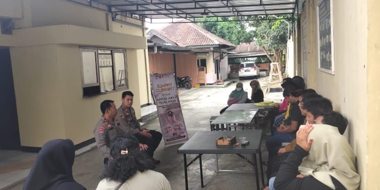 Jumat Curhat, Kapolsek Jawilan Polres Serang Dengar Langsung Keluhan Warga