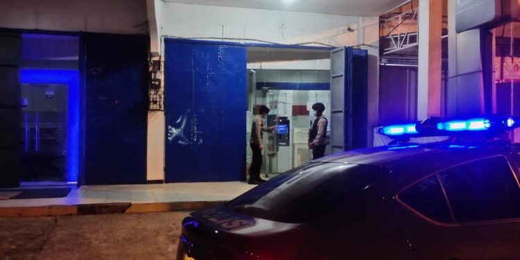 Polsek Malingping Polres Lebak Laksanakan Patroli Malam Hari Sambangi Obyek Vital