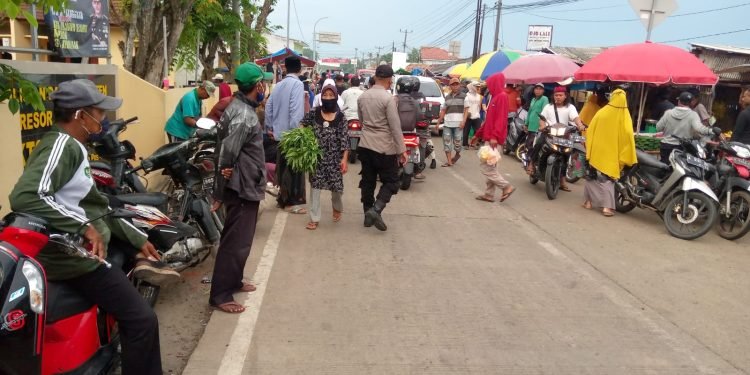 Anggota Polsek Pontang Rutin Laksanakan Gatur Pagi di depan Makopolsek Pontang Pasar Begog