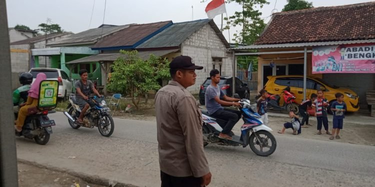 Kegiatan Strong Point Sore Hari Polsek Kopo Polres Serang Antisipasi Lakalantas