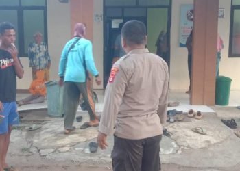 Jalin Silaturahmi, Bhabinkamtibmas Polsek Wanasalam Polres Lebak Sambang Warga Sampaikan pesan Kamtibmas