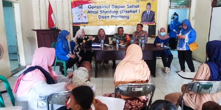 Kapolsek Pontang Polres Serang Hadiri Kegiatan Operasional Dapur Sehat Atasi Stunting di Desa Pontang Kecamatan Pontang Kabupaten Serang Banten