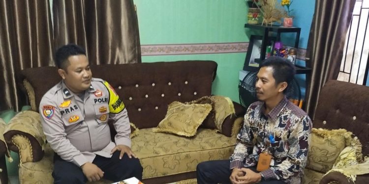 JALIN SILATURAHMI, BHABINKAMTIBMAS CIBEBER POLRES CILEGON POLDA BANTEN SAMBANGI LURAH DI WILAYAH KELURAHAN KARANG ASEM CIBEBER