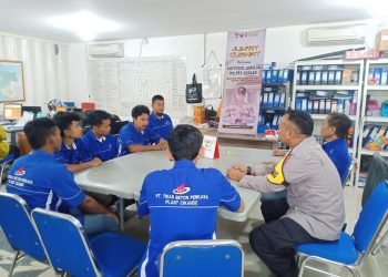 Jumat Curhat di PT Trias Beton, Polsek Jawilan Polres Serang Eratkan Komunikasi dan Silaturahmi dengan Pekerja