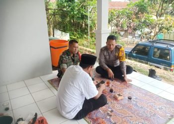 Mempererat Silaturahmi Anggota Polsek Cirinten Polres Lebak Sambang Kepada Warga masyarakat