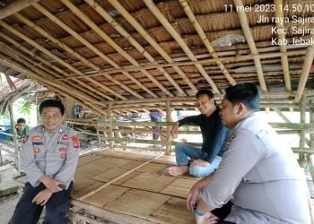 Antisipasi Gangguan Kabtibmas Polsek Sajira Polres Lebak Gelar patroli dan Sambangi Warga