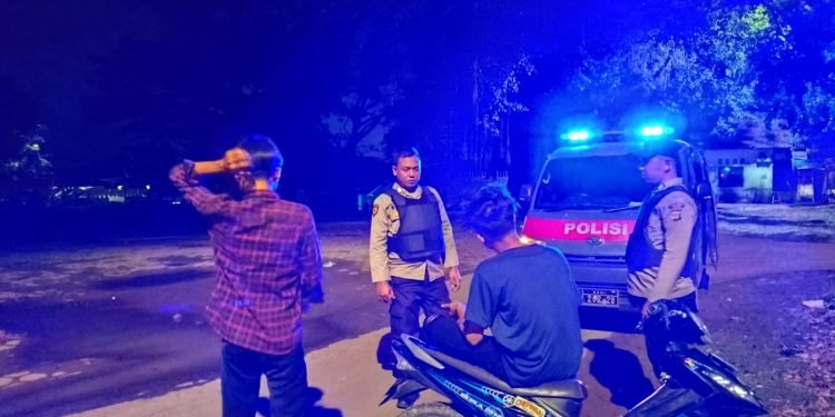 Blue Light Patrol Samapta Polsek Petir Polres Serang Melaksanakan Patroli Dialogis KRYD
