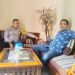 Dialogis Bersama Tokoh Masyarakat, Upaya Personel Bhabinkamtibmas Polsek Mancak Polres Cilegon Monitoring Kamtibmas Desa Binaan