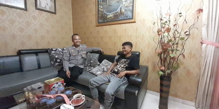 Eratkan  Silaturahmi & Komunikasi aktif, Personil Polsek  Cibeber sambangi  masyarakat Kadipaten Cibeber