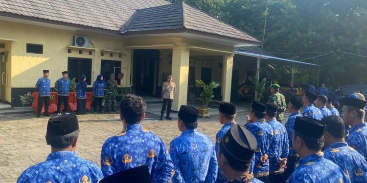 Kapolsek Cikeusal Gelar Apel Kesadaran Bersama Muspika: Membangun Sinergi Keamanan