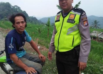 Anggota Polsek Muncang sambangi warga berikan pesan pesan Kamtibmas