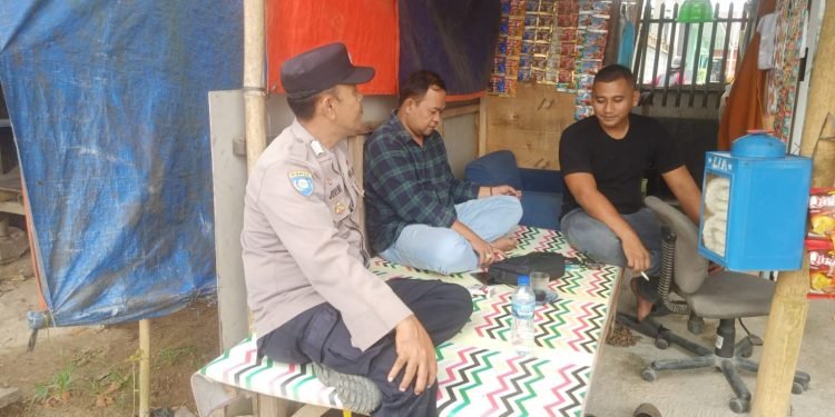 Laksanakan Giat DDS Bhabinkamtibmas Polsek Rangkasbitung Polres Lebak Sambangi Warga Desa Binaan