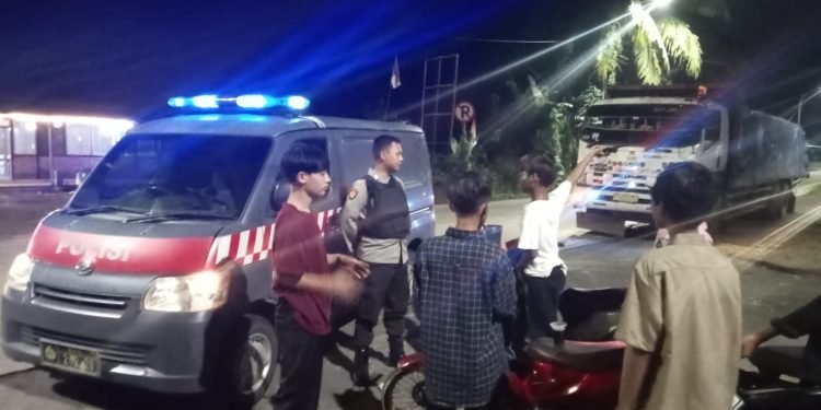 Blue Light Patrol Samapta Polsek Petir Polres Serang Melaksanakan Patroli Dialogis KRYD