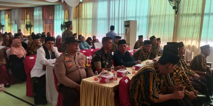 Polsek Kopo Polres Serang Menghadiri Acara Wisuda Santri Angkatan 32 Pondok Pesantren Daarul Falah
