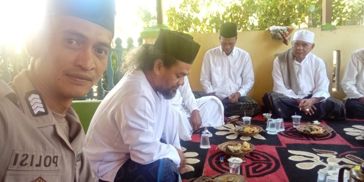 Dialog Dengan warga Ini Cara Bhabinkamtibmas Polsek Wanasalam Polres Lebak Sampaikan Pesan Kamtibmas