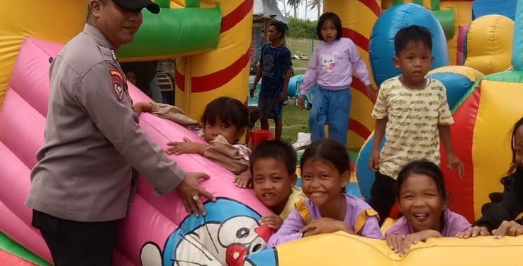 POLISI SAHABAT ANAK, Polsek Wanasalam Polres Lebak Perkenalkan Tugas pokok Polri dan Cara Berlalulintas Yang Aman Sejak Dini