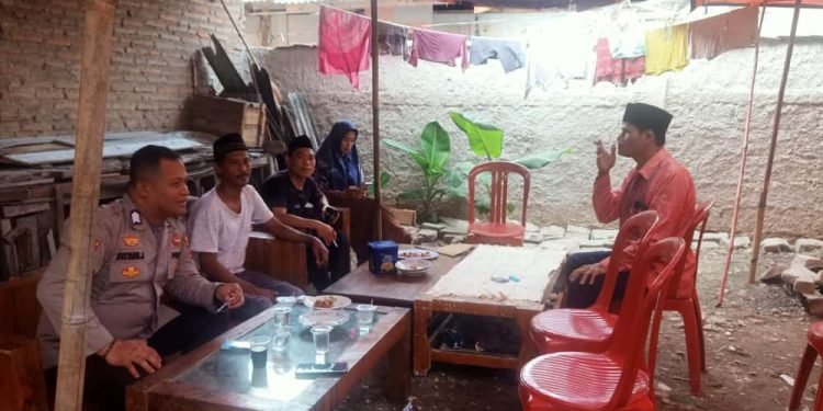 Kunjungan dan Pendekatan Dengan Masyarakat Oleh Bhabinkamtibmas Polsek Petir Polres Serang
