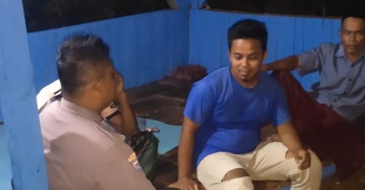 Support Warga, Anggota Patroli Polsek Malingping Polres Lebak Sambang Pos Kamling