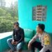 Sikapi Berbagai Informasi, Personel Bhabinkamtibmas Polsek Mancak Polres Cilegon Polda Banten Ngobrol Bareng Tokoh Masyarakat