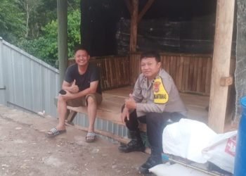 Wujudkan Harkamtibmas, Upaya Personel Bhabinkamtibmas Polsek Mancak Polres Cilegon Polda Banten Dekatkan Diri Dengan Tokoh Pemuda