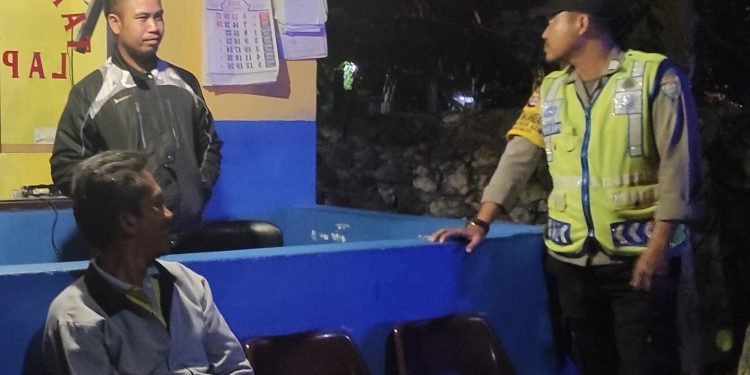 Antisipasi 3C (Curat, Curas, Curanmor), Gank Motor dan gangguan Kriminalitas lainnya, Polsek Anyar Polres Cilegon Polda Banten laksanakan Patroli Mobile Blue Light dan Dialogis di kewilayahan