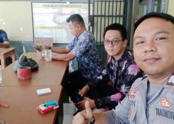 Bhabinkamtibmas Polsek Wanasalam Polres Lebak Rutin Laksanakan Giat Sambang Dan Silaturahmi Dengan Warga