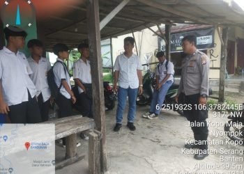 Antisipasi Tawuran Polsek Kopo Polres Serang Berikan Himbauan Kamtibmas Kepada Pelajar Melalui Kegiatan Patroli Rutin