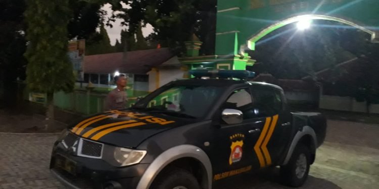 Cegah Gangguan Kamtibmas, Anggota Polsek Wanasalam Polres Lebak Laksanakan Patroli di Kawasan Perkantoran