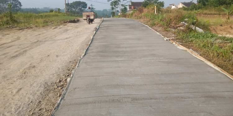 Pembanguan Jalan Poros Desa Sukamanah Kecamatan Rangkasbitung Kabupaten Lebak
