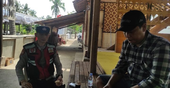 Eratkan  Silaturahmi & Komunikasi aktif, Personil Polsek  Cibeber sambangi  masyarakat Cibeber