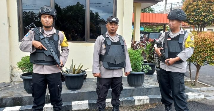 Anggota Polsek Cilegon Melaksanakan Sispam Mako,cegah aksi teror
