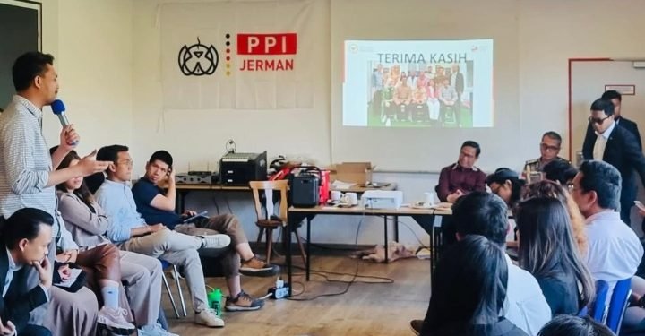 PPI Jerman Gelar Latihan Dasar Kepemimpinan, Konjen Frankfurt Acep Somantri Tekankan Pentingnya Keterampilan Negosiasi