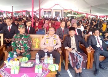 Kapolsek Petir Polres Serang Pelepasan Wisudawan dan Wisudawati Kelas XII SMAN 1 Petir TA. 2022/2023