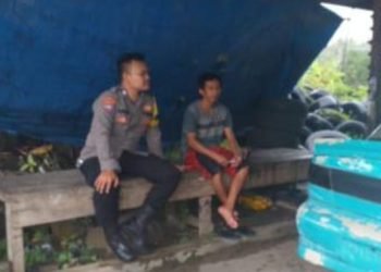 Bhabinkamtibmas Polsek Malingping Polres Lebak Sampaikan Pesan Kamtibmas Saat Temui Warga