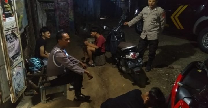 Patroli Dialogis, Anggota Polsek Cimarga Polres Lebak Sambangi Warga