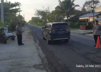 Ciptakan Kamtibcarlantas Personil Polsek Panggarangan Polres Lebak Laksanakan Giat Strong Point Didepan SMA Negri-1 Panggarangan