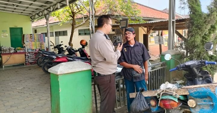 Polsek Cimarga Polres Lebak Melaksanakan Sambang kepada Pedagang Keliling