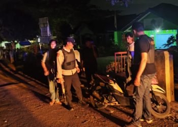 Blue Light Patrol Samapta Polsek Petir Polres Serang Melaksanakan Patroli Dialogis KRYD