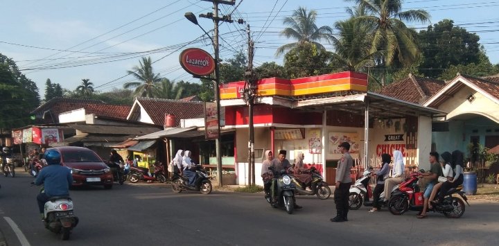 Strong Point Dalam Wujud Nyata Kehadiran Anggota Polsek Petir Polres Serang Ditengah Masyarakat