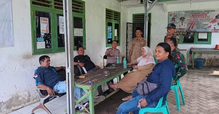 Polsek Cikulur Polres Lebak Laksanakan Patroli Gabungan TNI-Polri