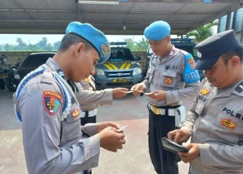 Kegiatan Gaktiblin, Kasipropam Polres Serang Periksa Sikap Tampang dan Kelengkapan Surat Personel Polsek Kopo Polres Serang