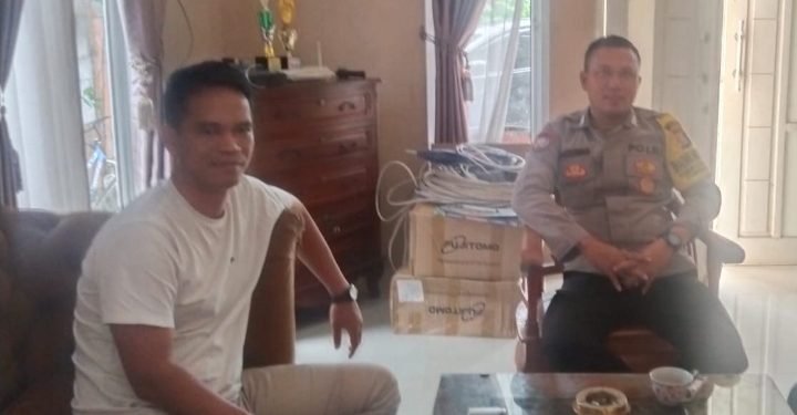 Dialogis Kamtibmas, Personel Bhabinkamtibmas Polsek Mancak Polres Cilegon Polda Banten Dekatkan Diri Dengan Tokoh Masyarakat
